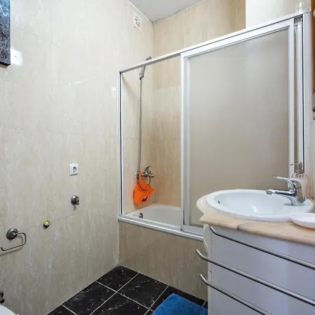 Akicity Alfama Radiant *